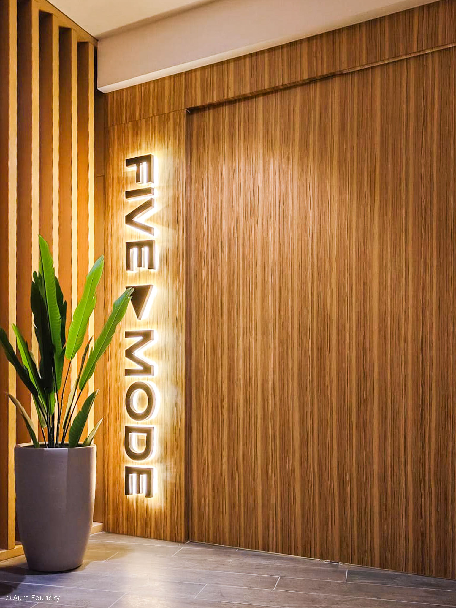 Five Mode Luxury Apparel — image 18