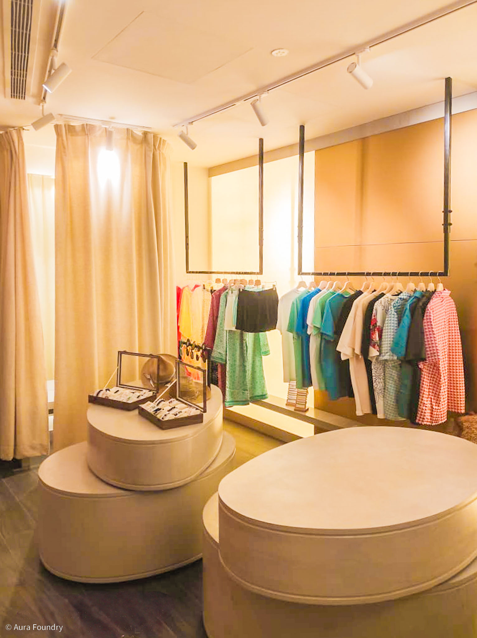 Five Mode Luxury Apparel — image 30